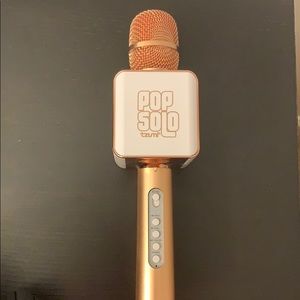 Microphone